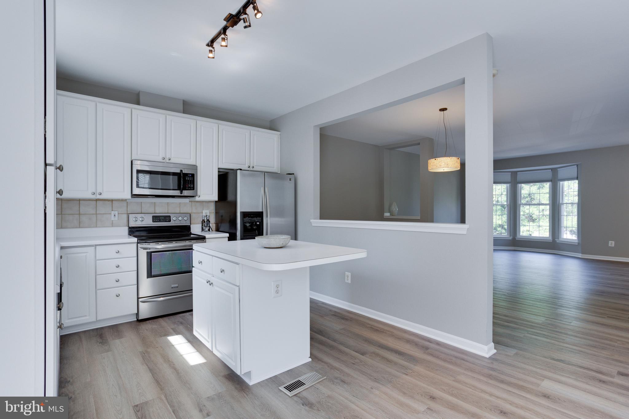 GREAT FALLS CHASE - Residential