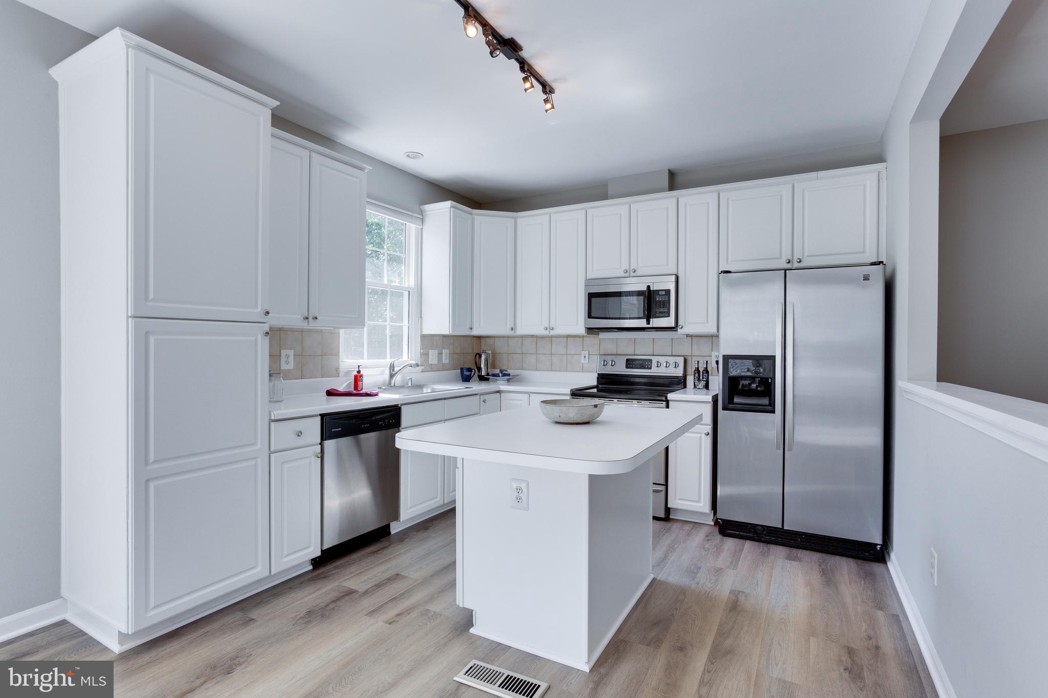 GREAT FALLS CHASE - Residential