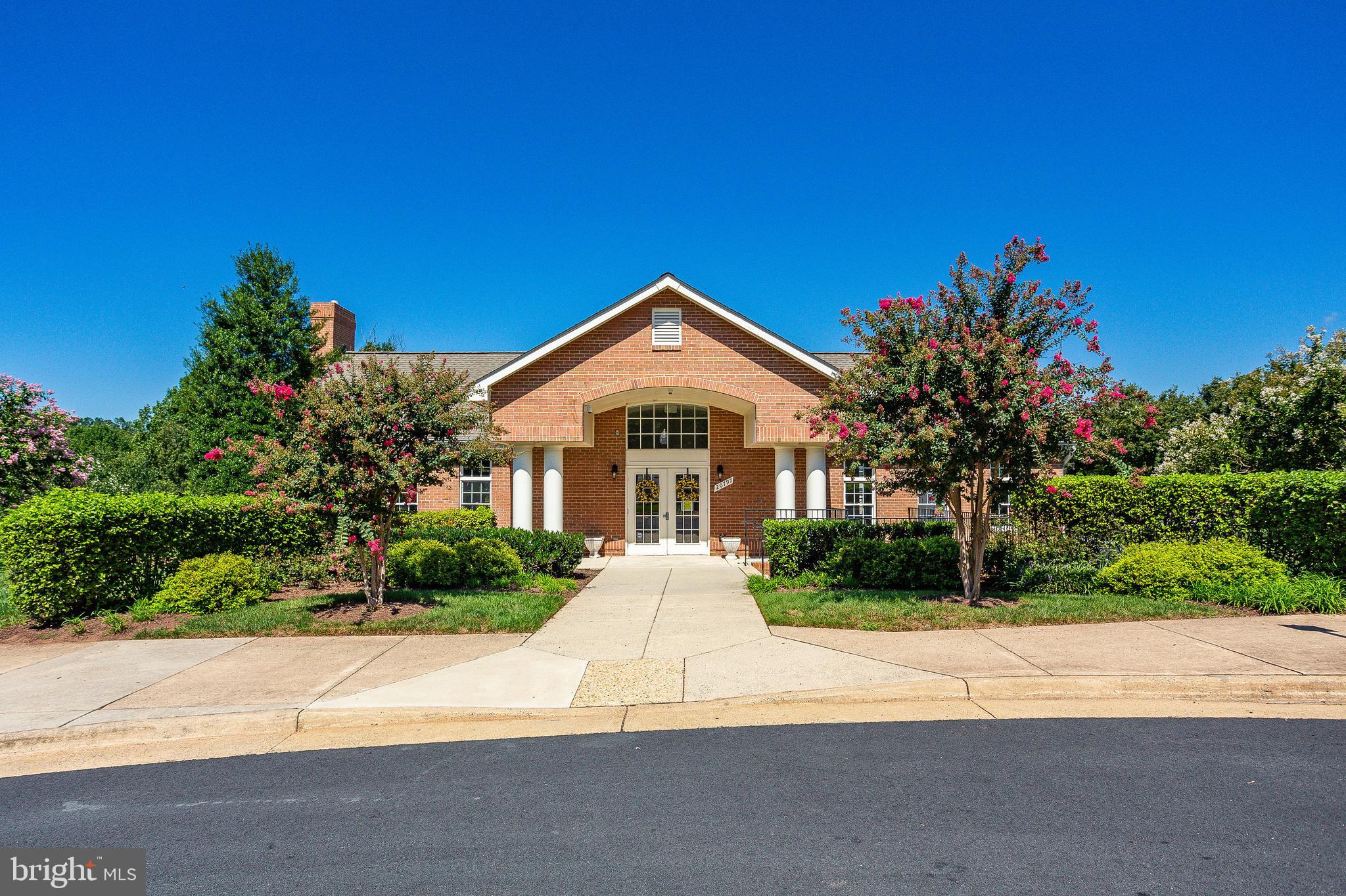 GREAT FALLS CHASE - Residential