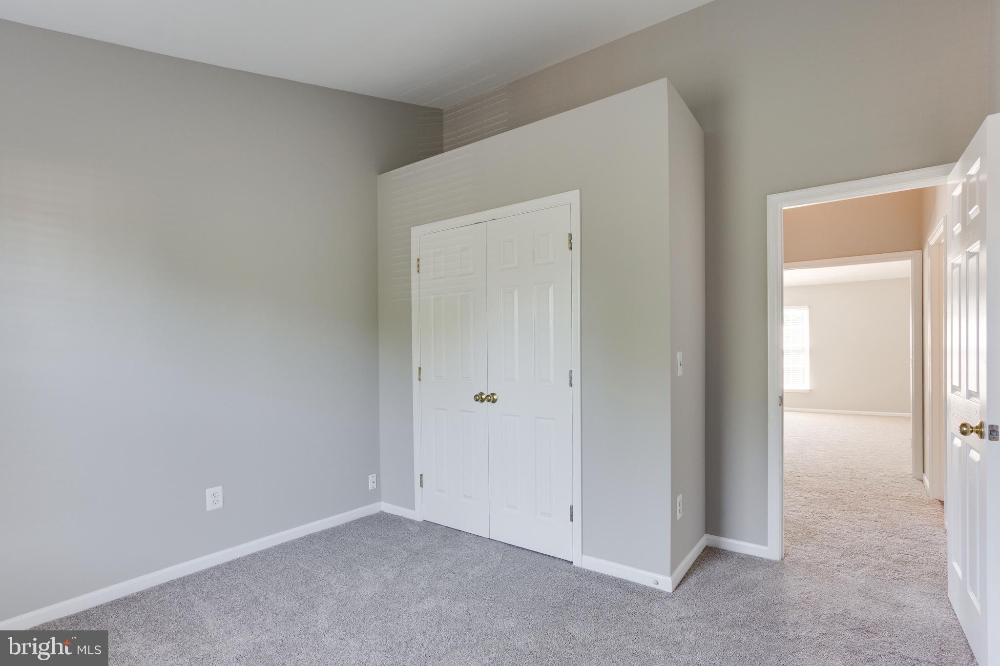 GREAT FALLS CHASE - Residential