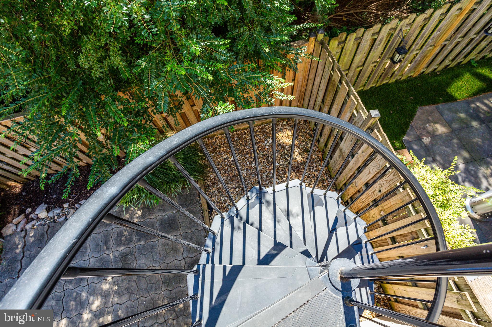 GREAT FALLS CHASE - Residential