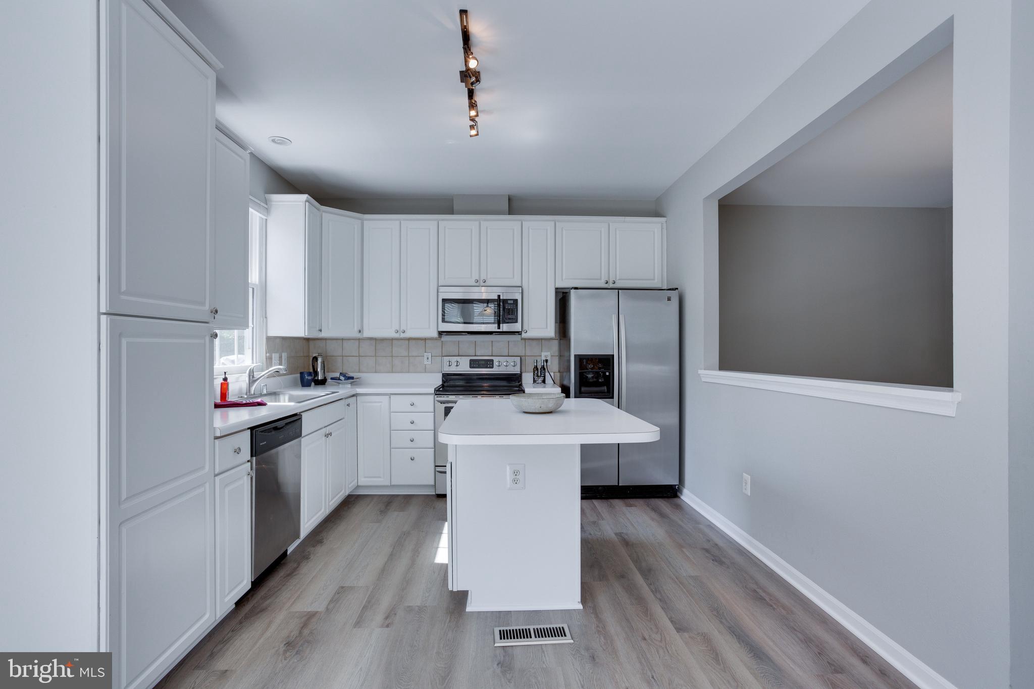 GREAT FALLS CHASE - Residential