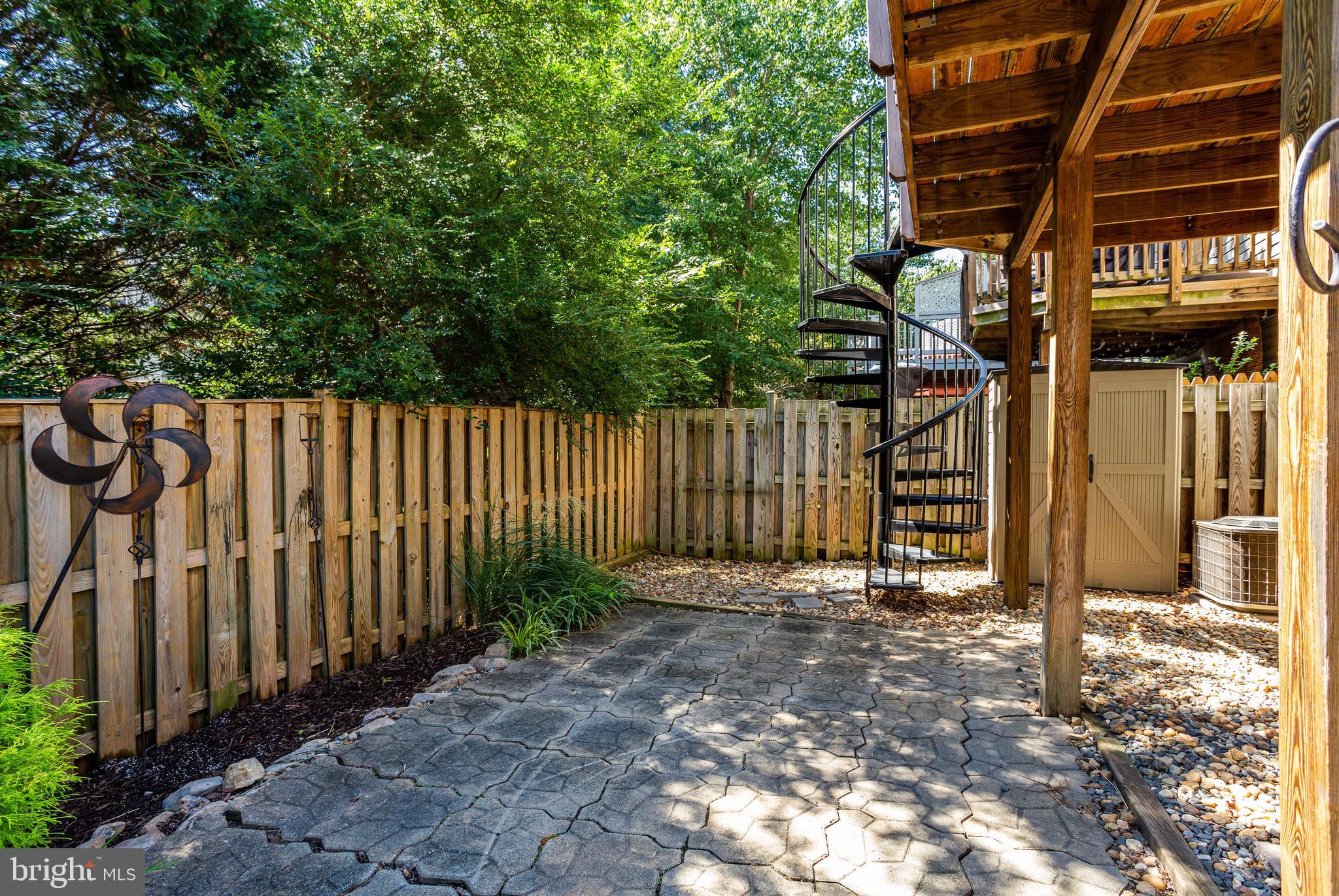 GREAT FALLS CHASE - Residential