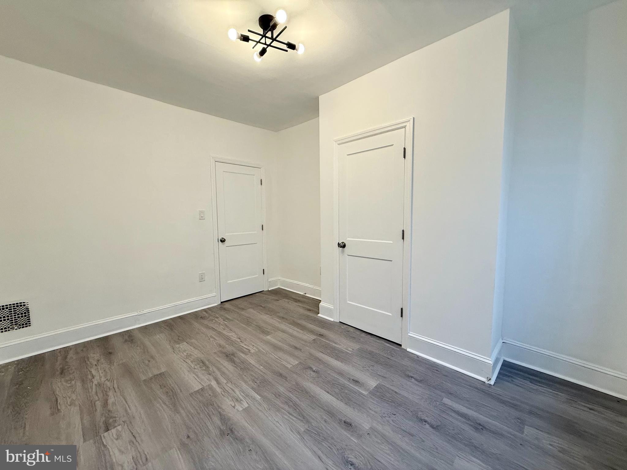 CARROLL PARK - Residential Lease