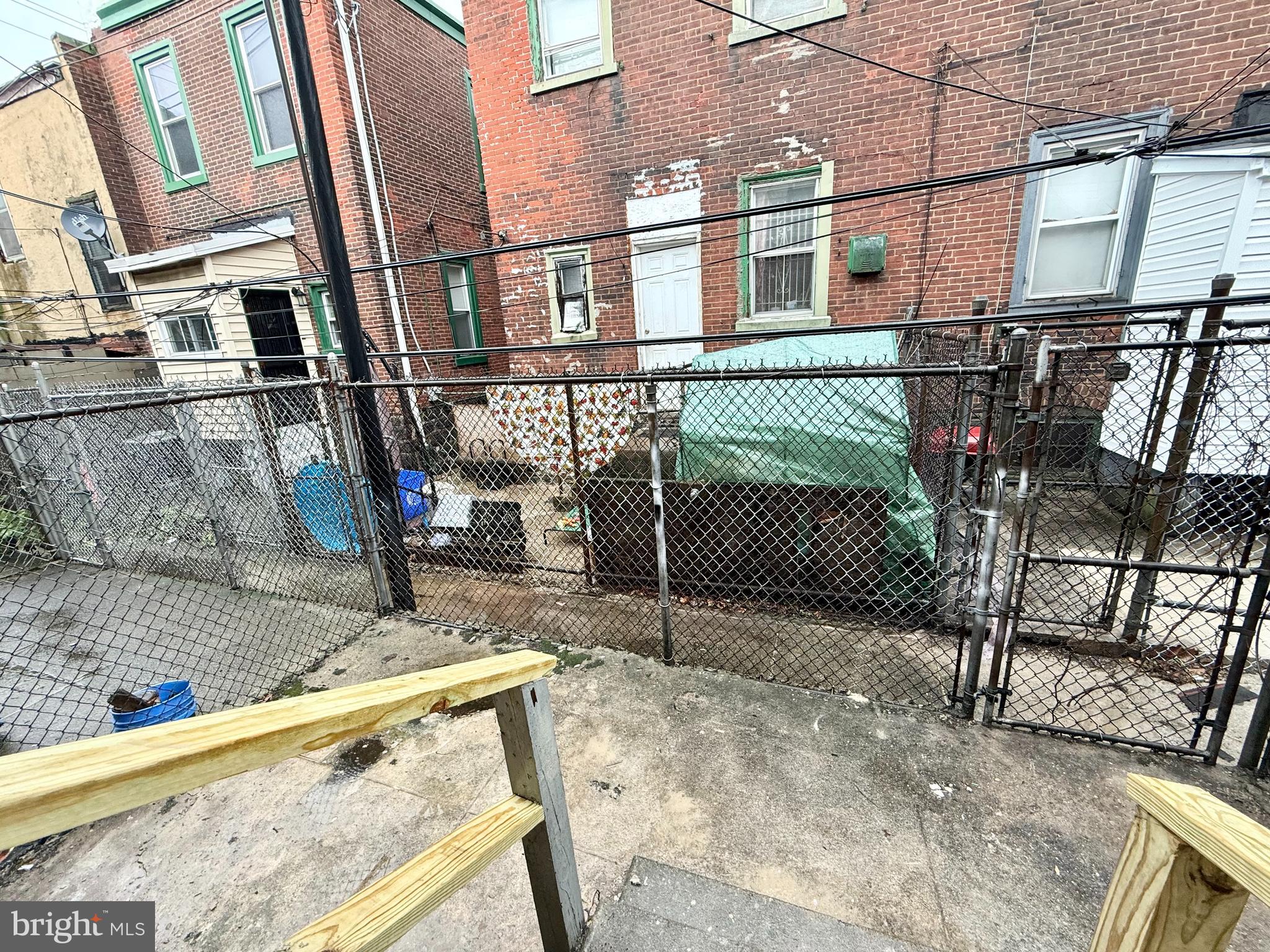 CARROLL PARK - Residential Lease