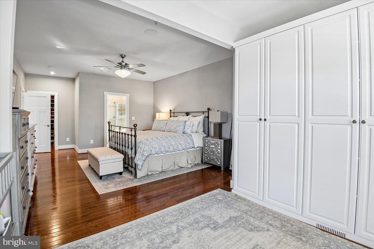 PONDVIEW - Residential