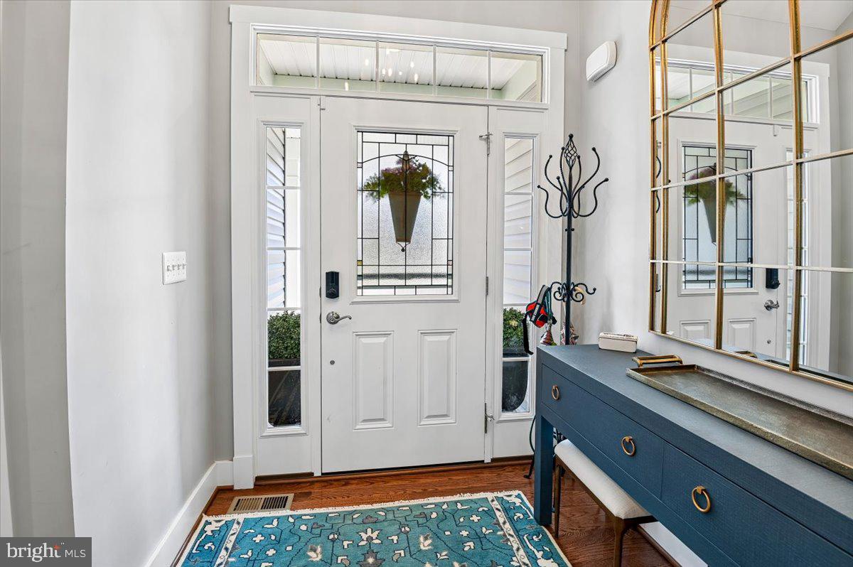 PONDVIEW - Residential