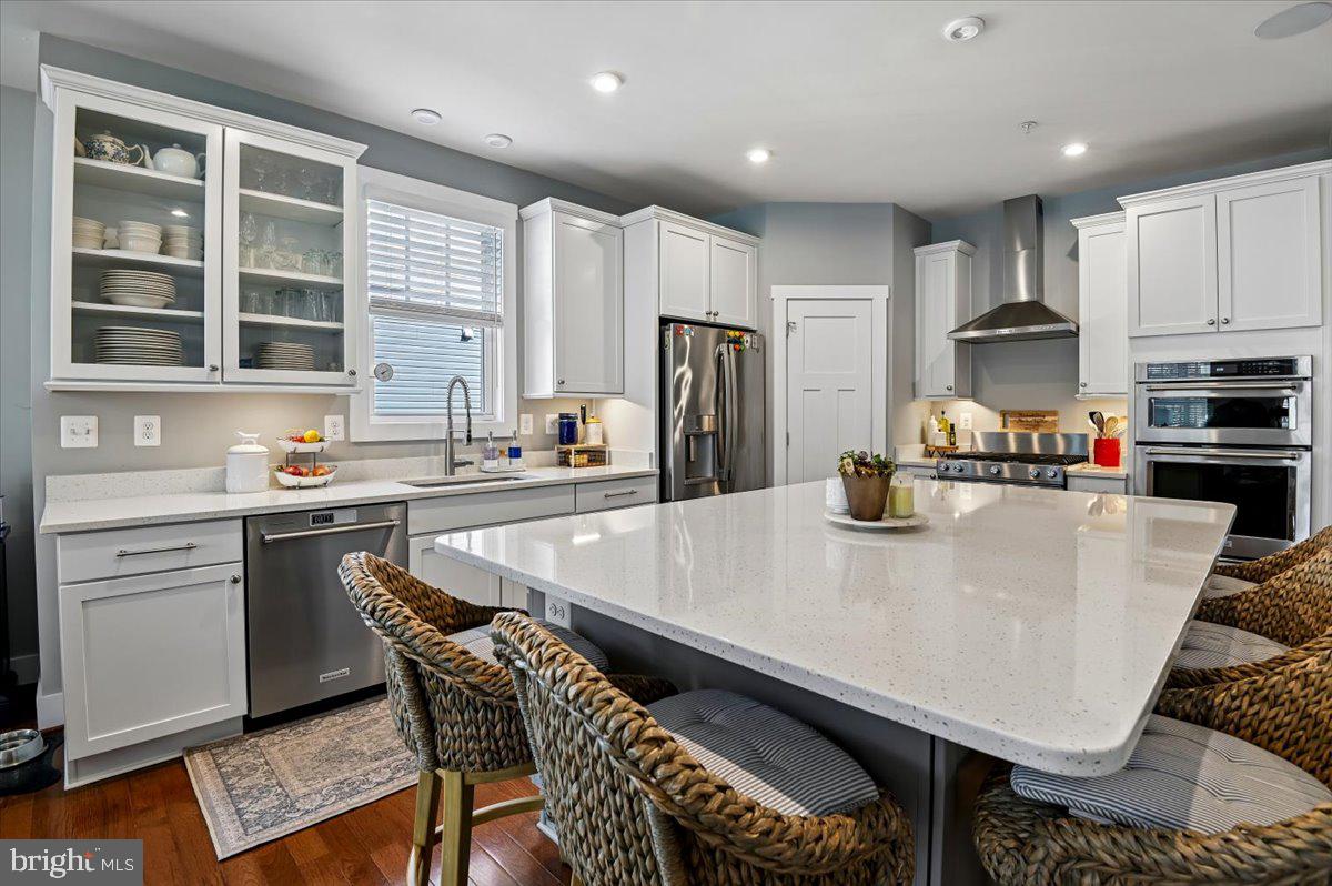 PONDVIEW - Residential