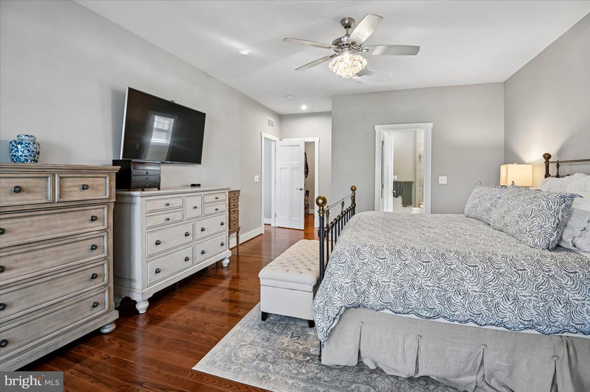 PONDVIEW - Residential