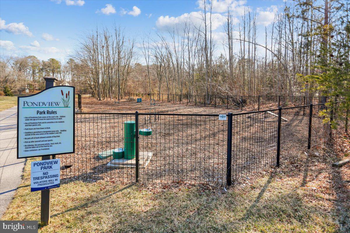 PONDVIEW - Residential