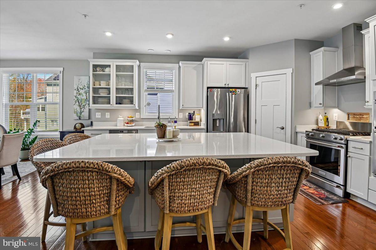 PONDVIEW - Residential