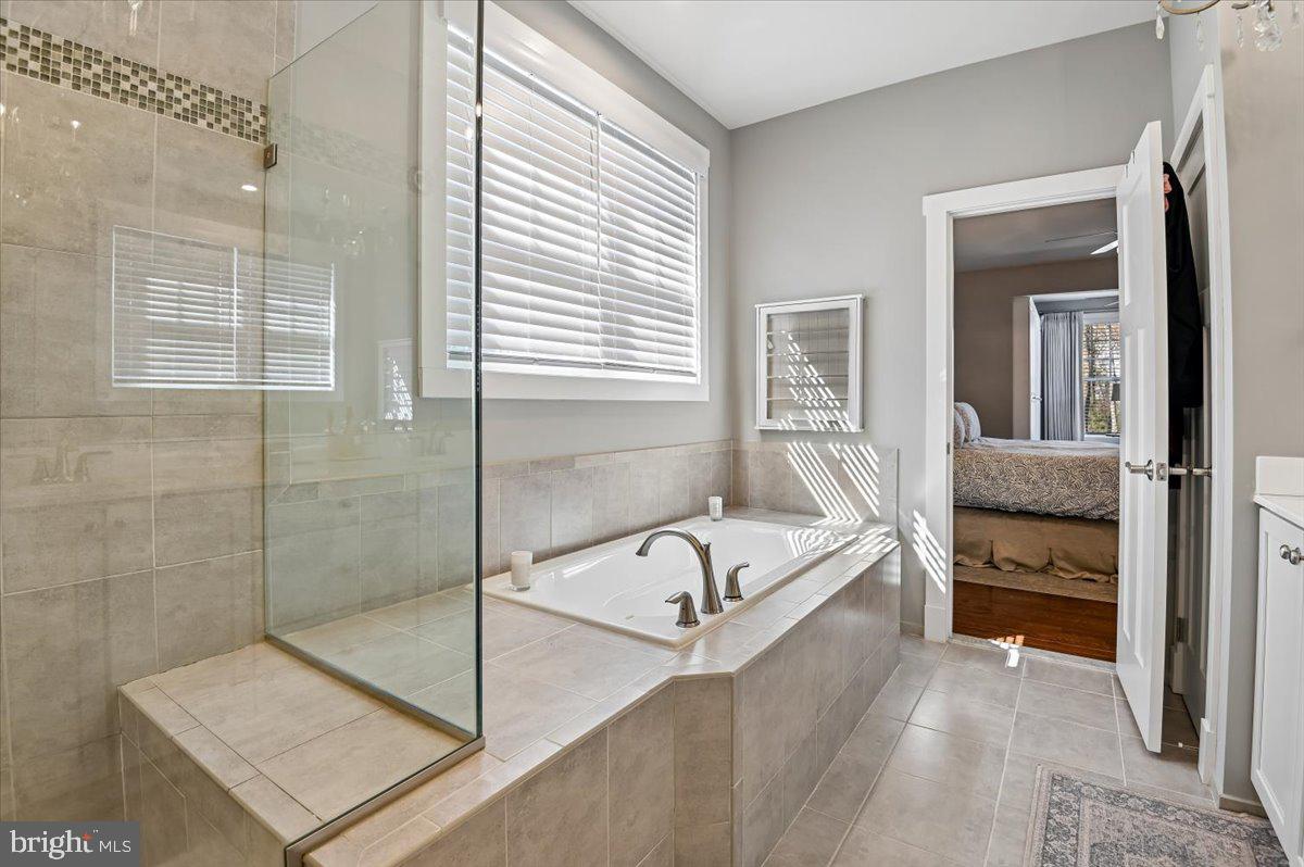 PONDVIEW - Residential