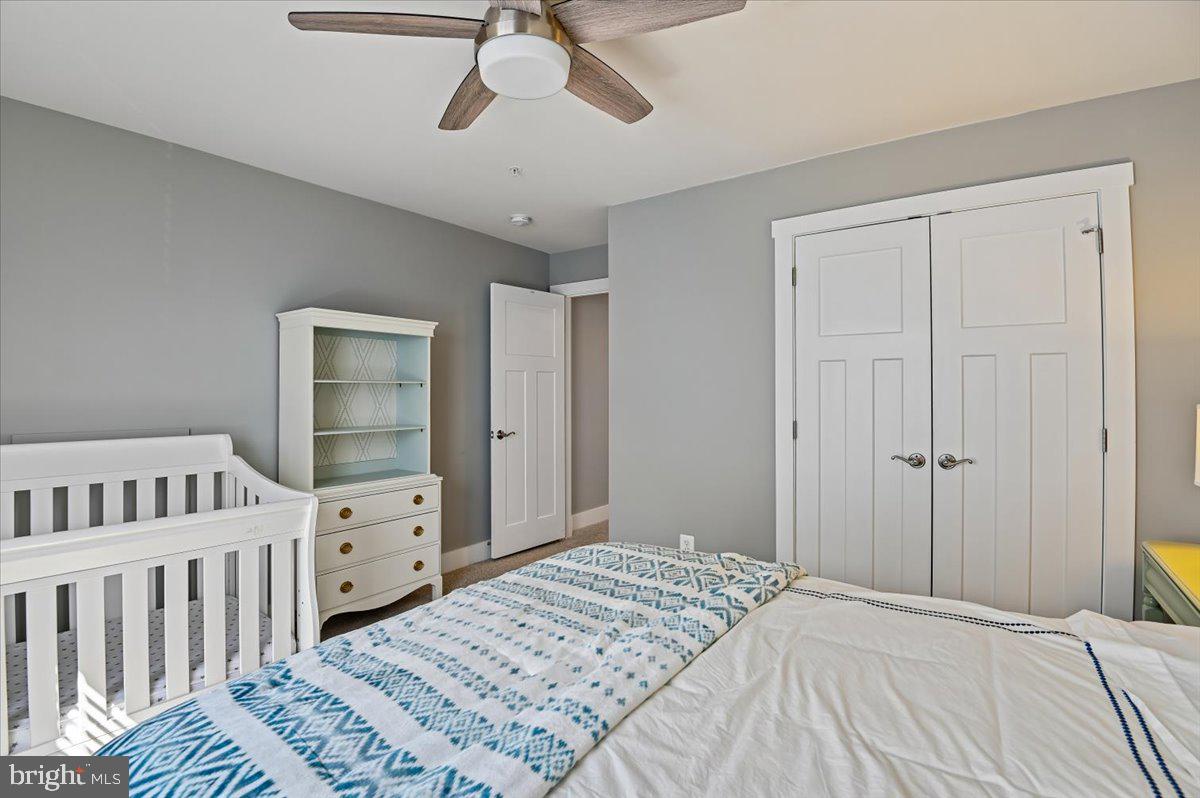 PONDVIEW - Residential