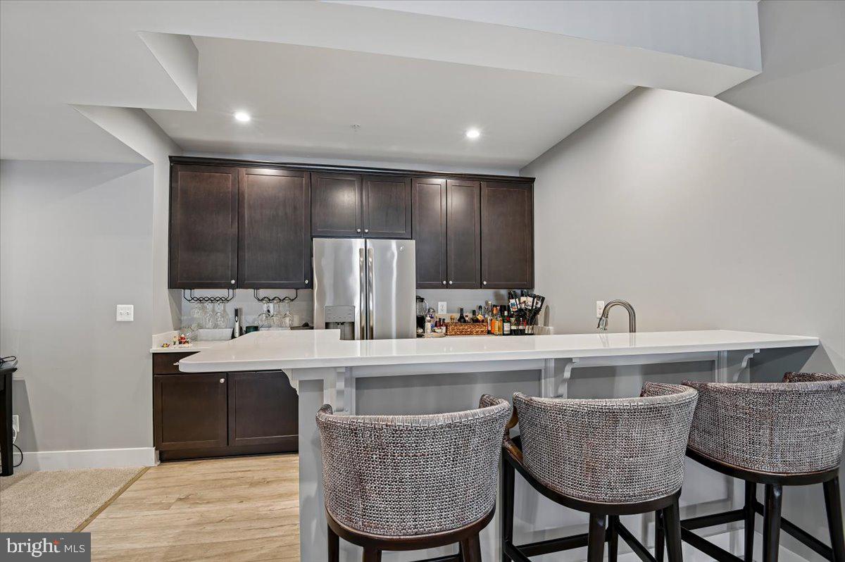 PONDVIEW - Residential