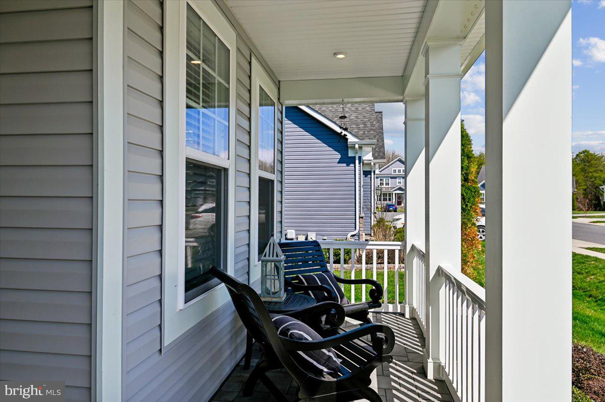 PONDVIEW - Residential