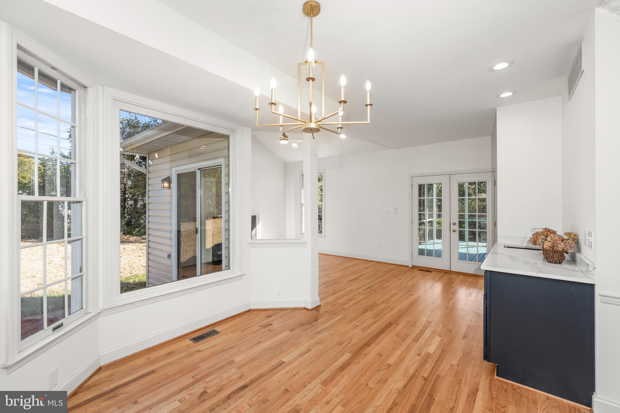 THE WILLOWS OF RUXTON - Residential