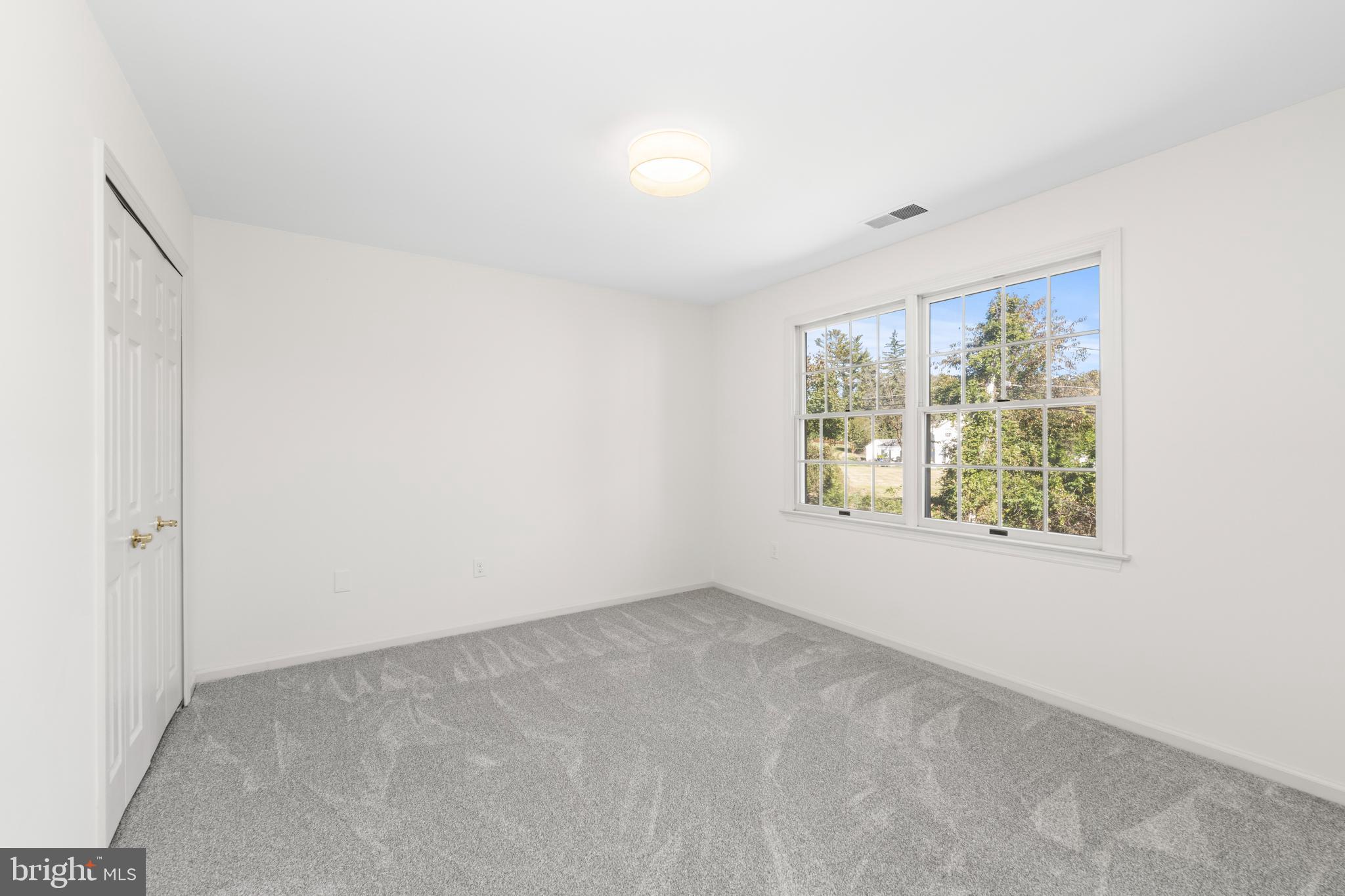 THE WILLOWS OF RUXTON - Residential