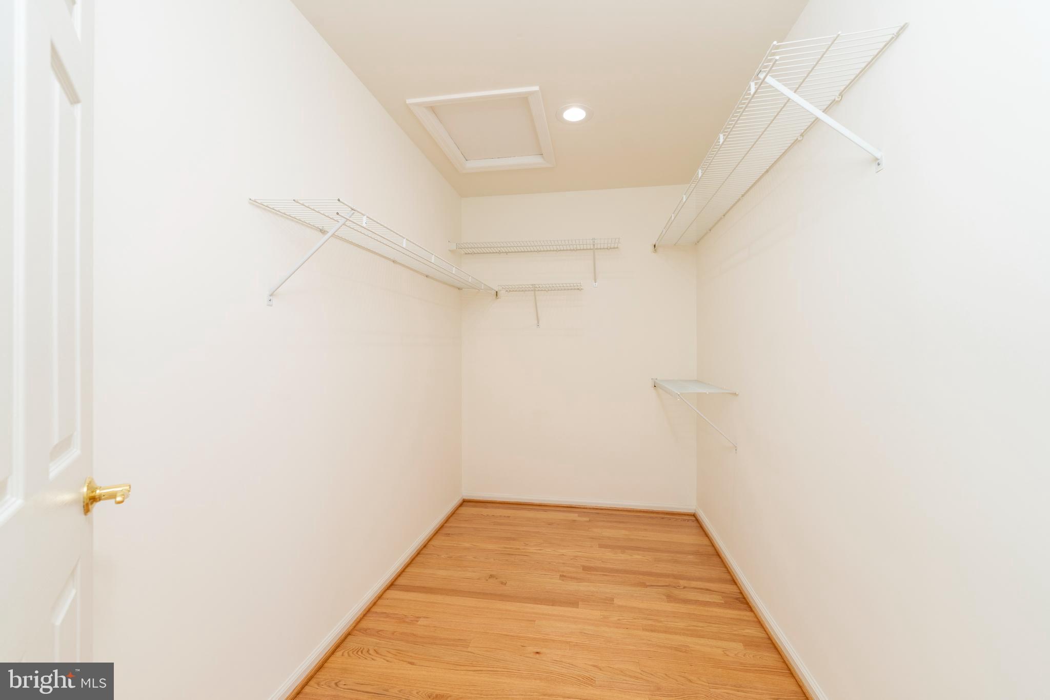 THE WILLOWS OF RUXTON - Residential