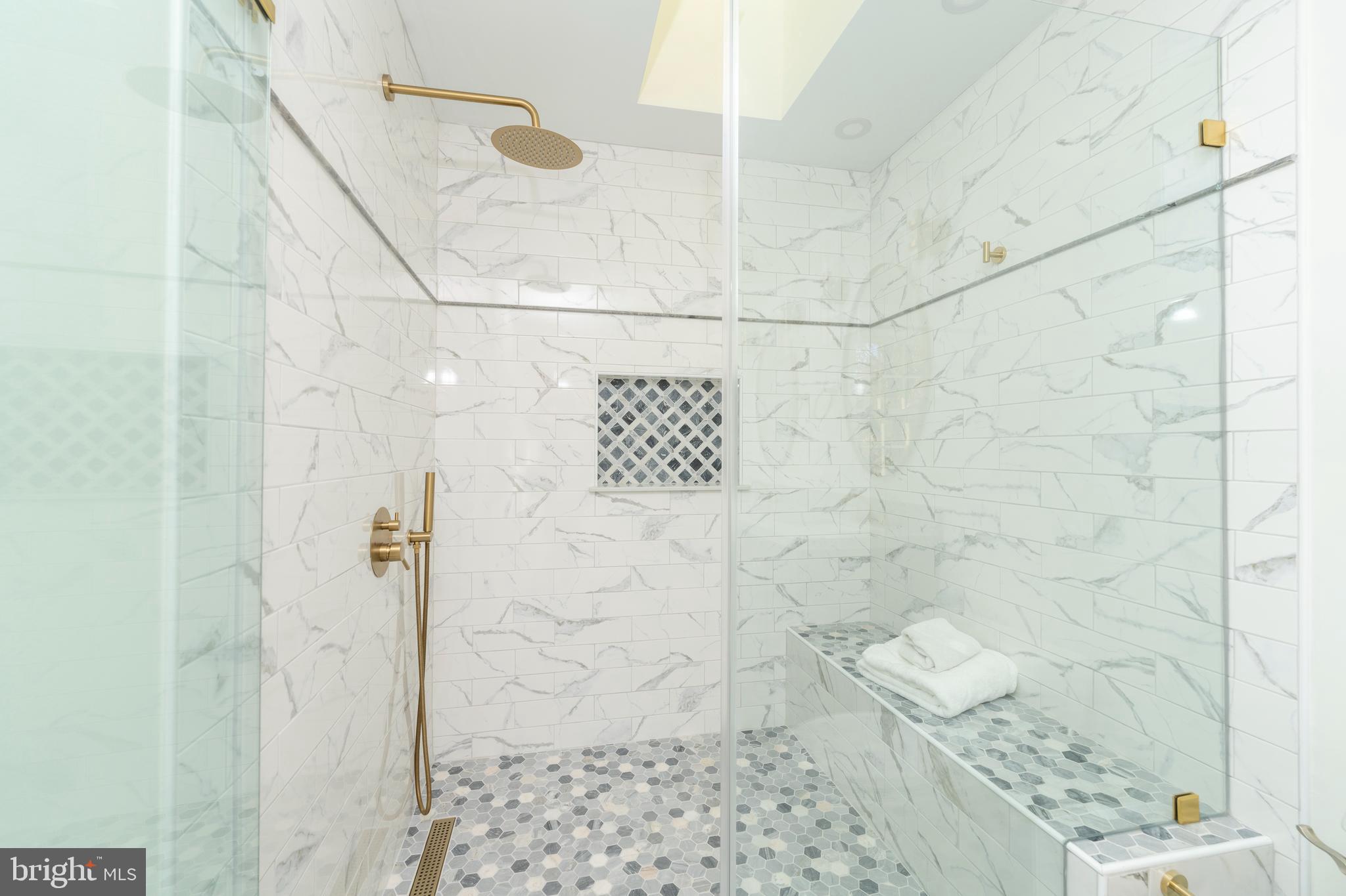 THE WILLOWS OF RUXTON - Residential