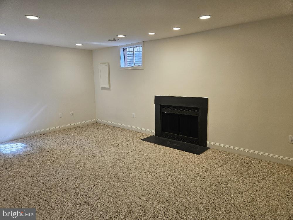 BURKE CENTRE - Residential