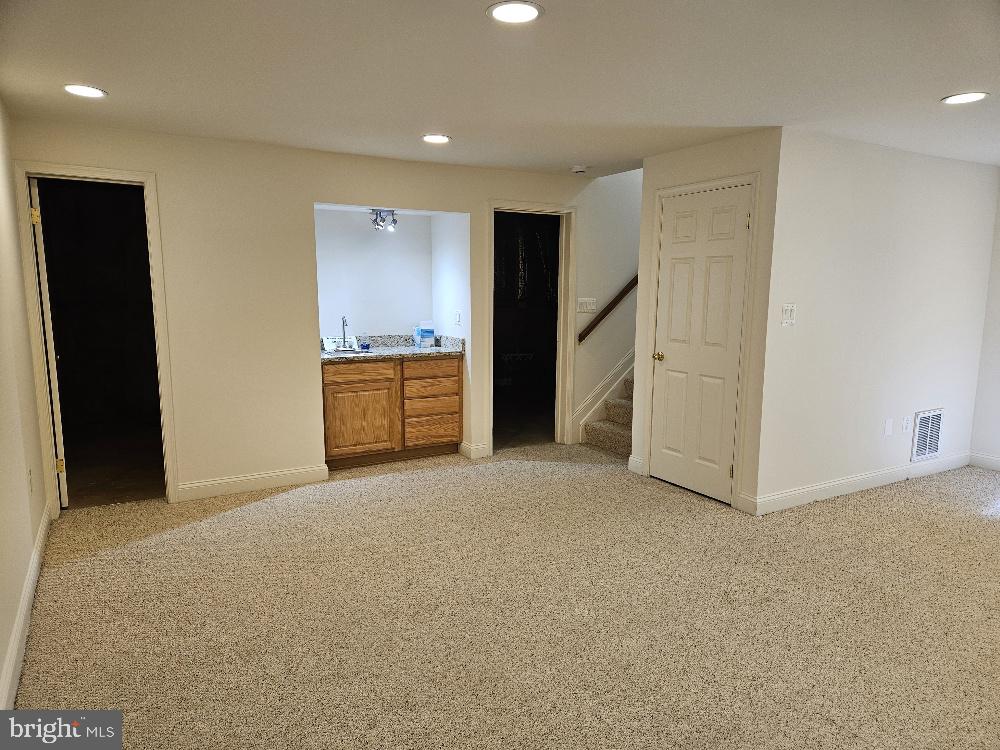 BURKE CENTRE - Residential