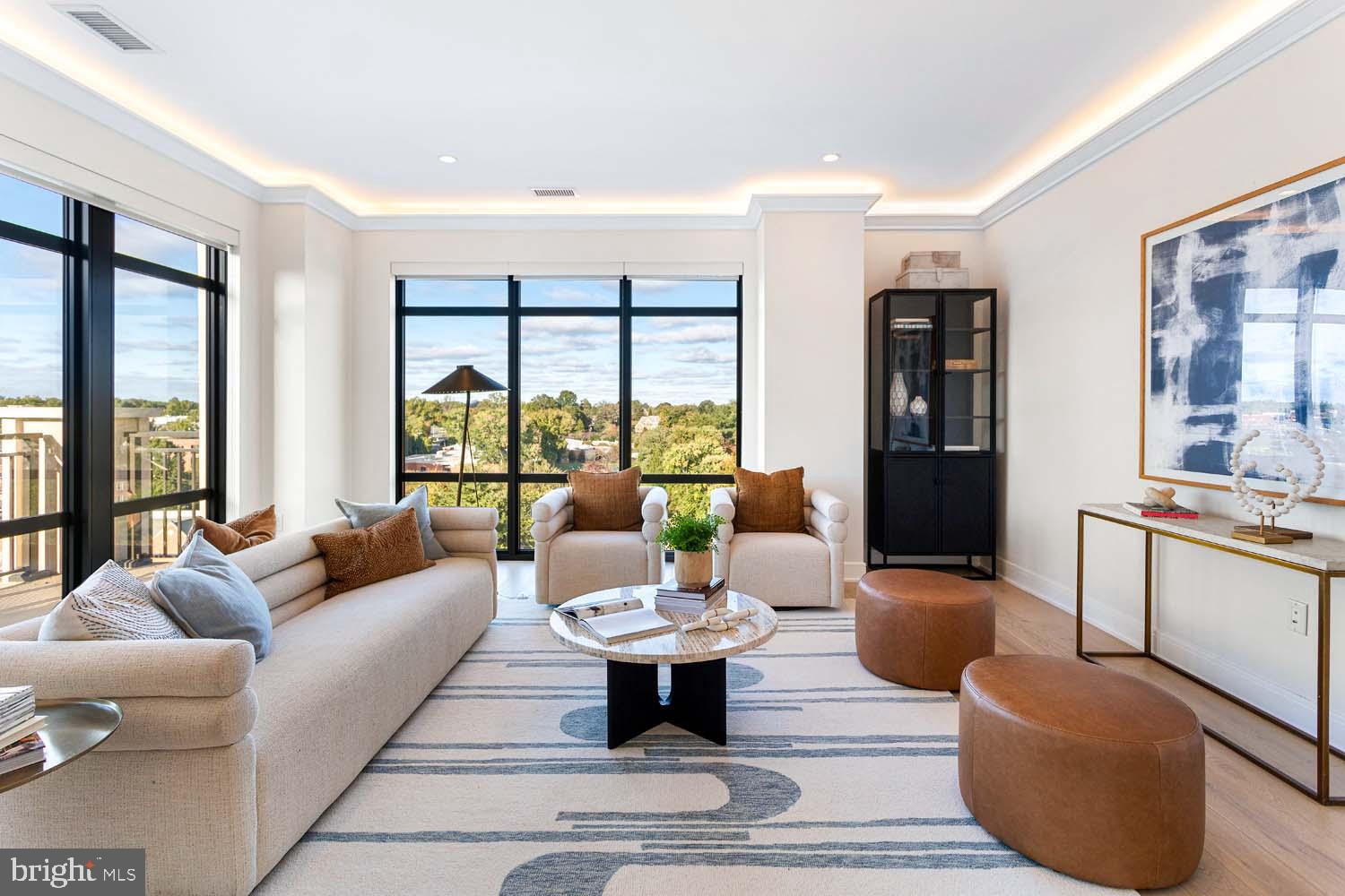 6718 LOWELL AVENUE 501