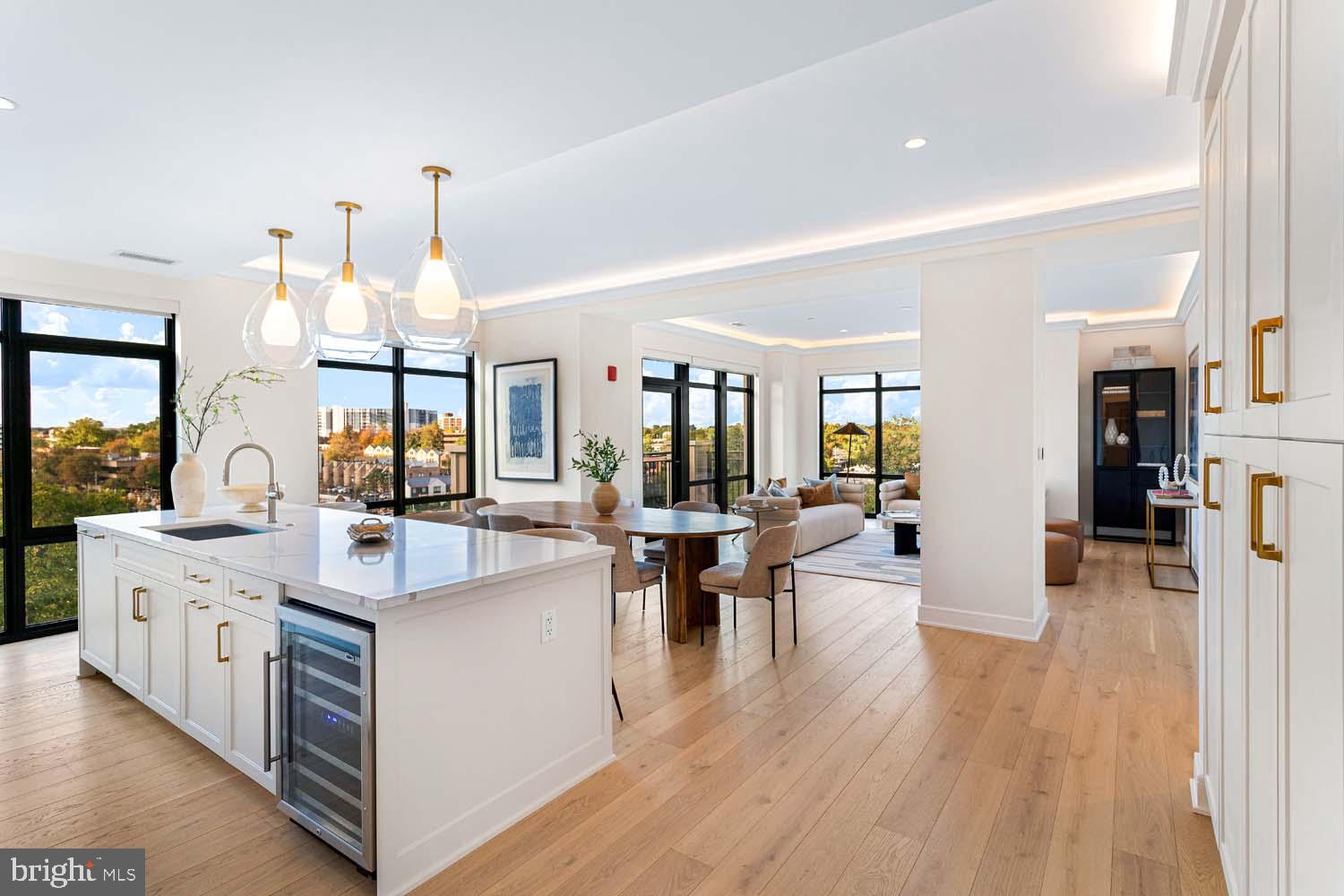 6718 LOWELL AVENUE 501