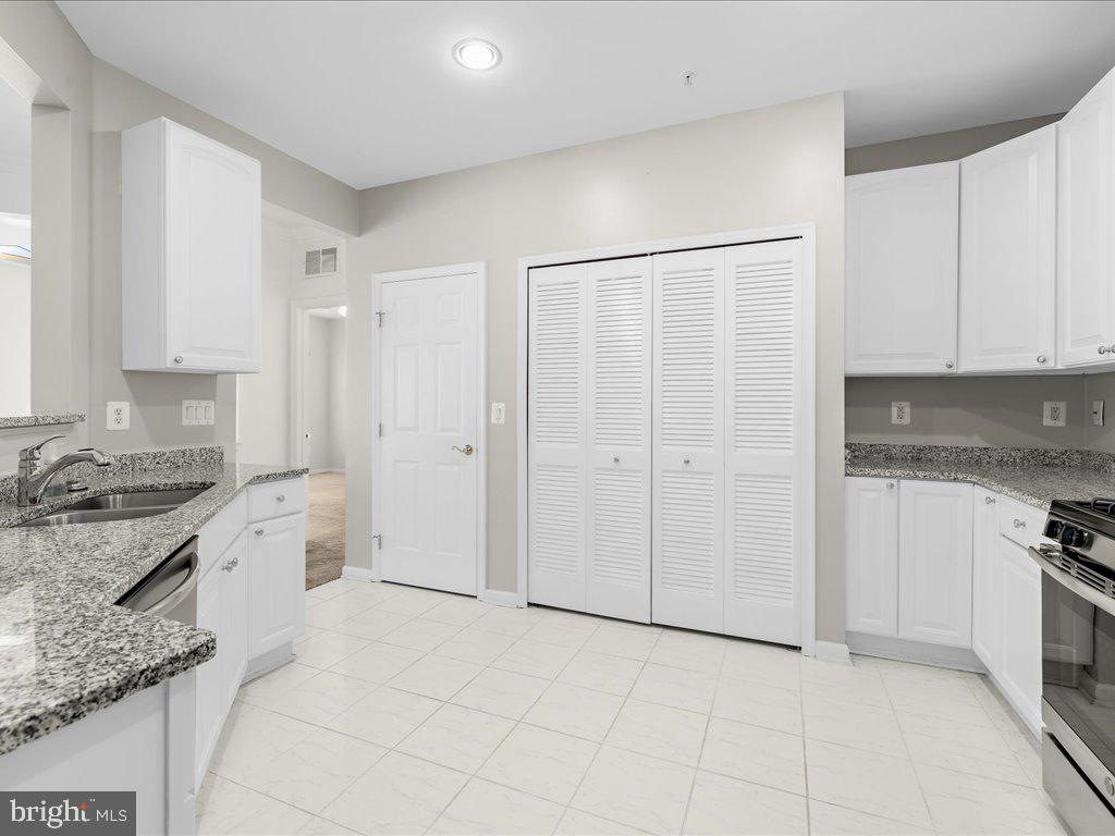 HEARTHSTONE AT TIMBERS - Residential