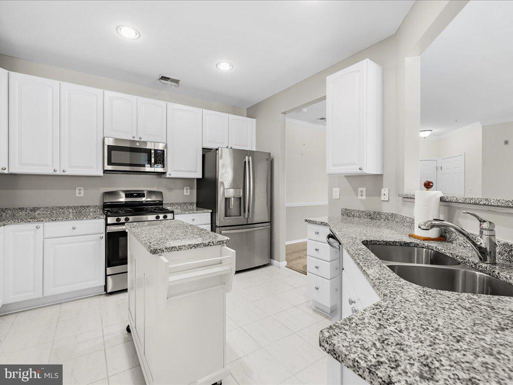 HEARTHSTONE AT TIMBERS - Residential