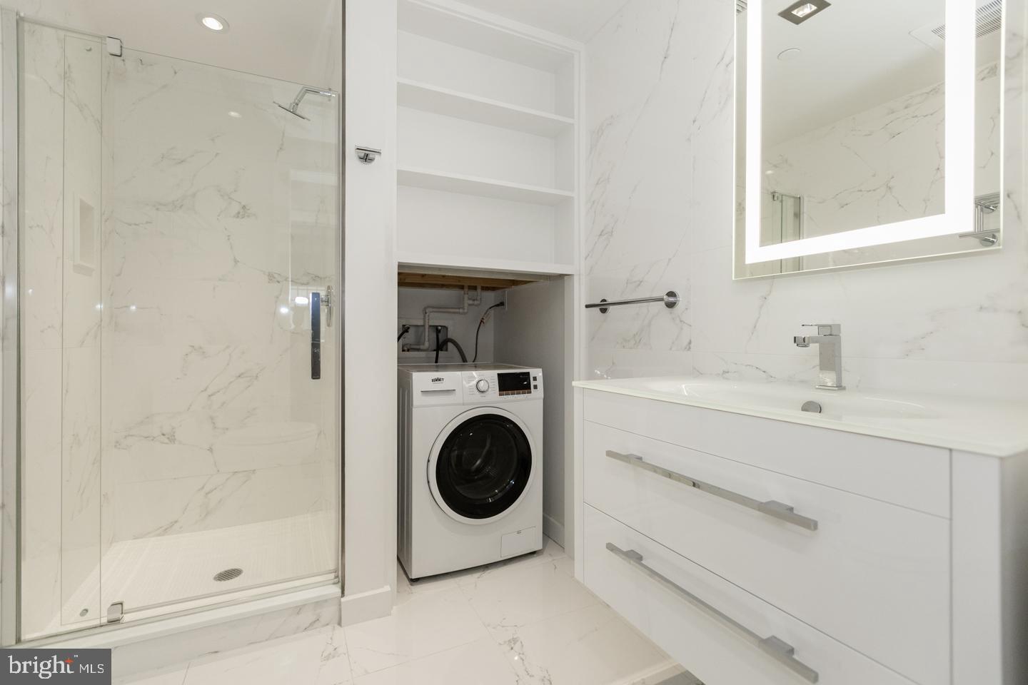 CENTER CITY - Residential Lease