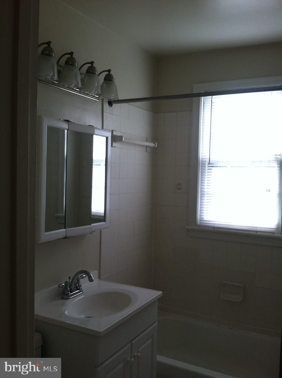 HUNTING CREEK - Residential Lease