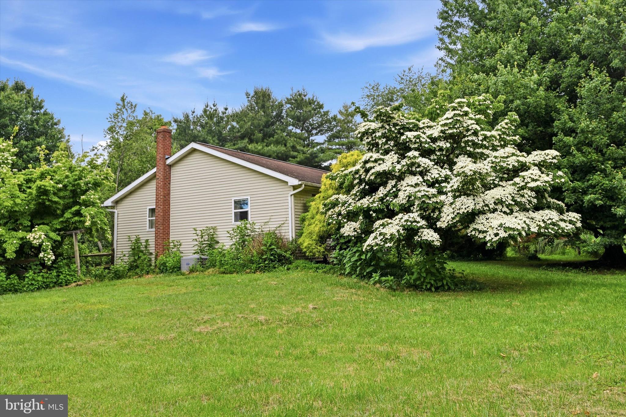 10 HOMESTEAD LANE