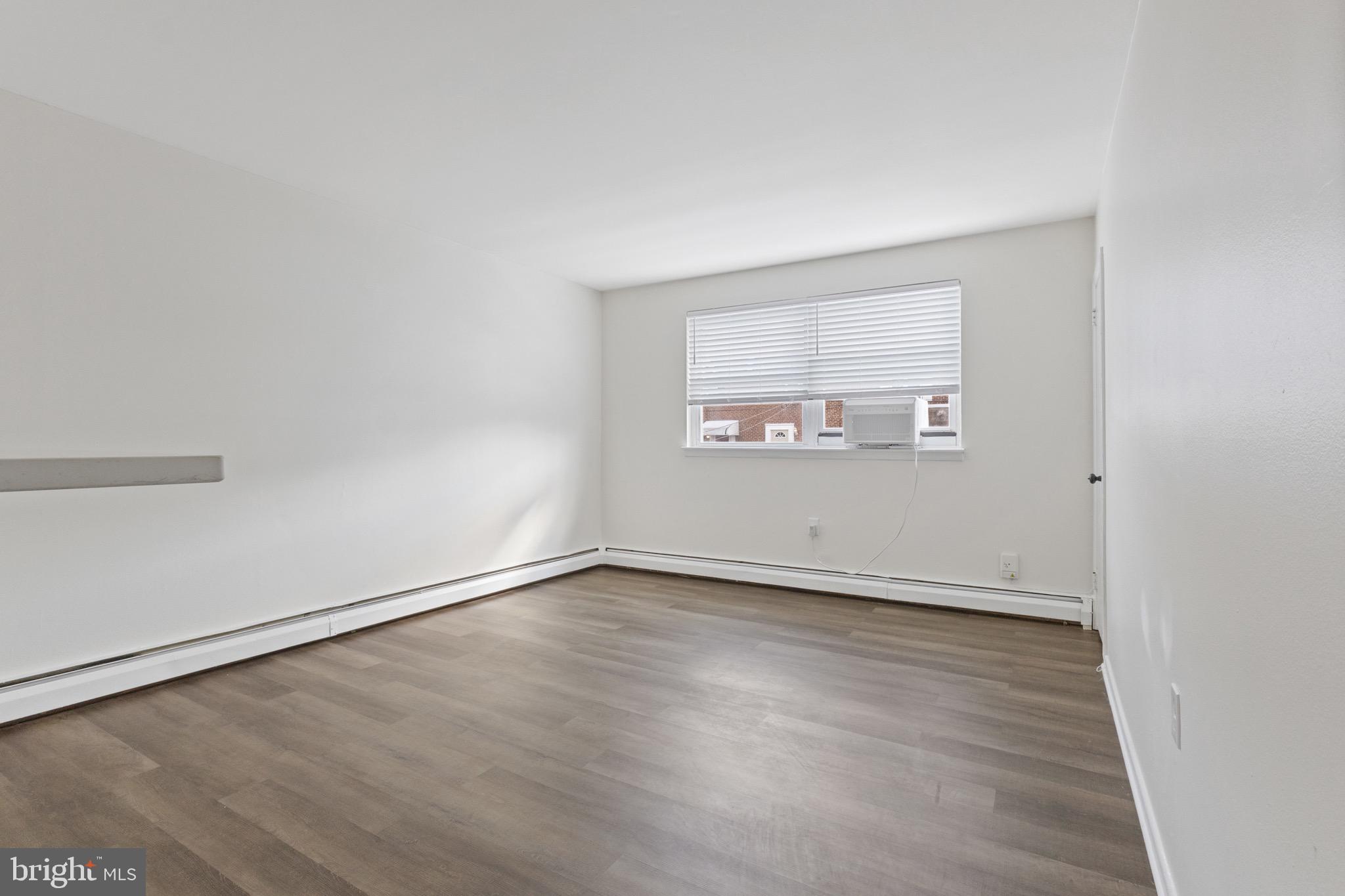 ROXBOROUGH - Residential Lease