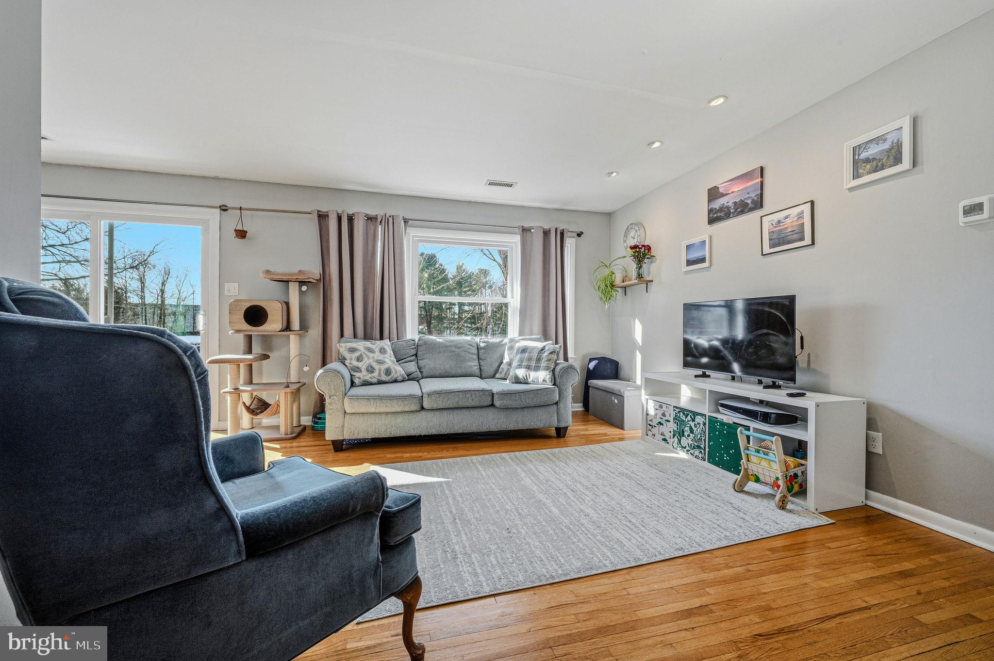 831 BROADFIELD DRIVE