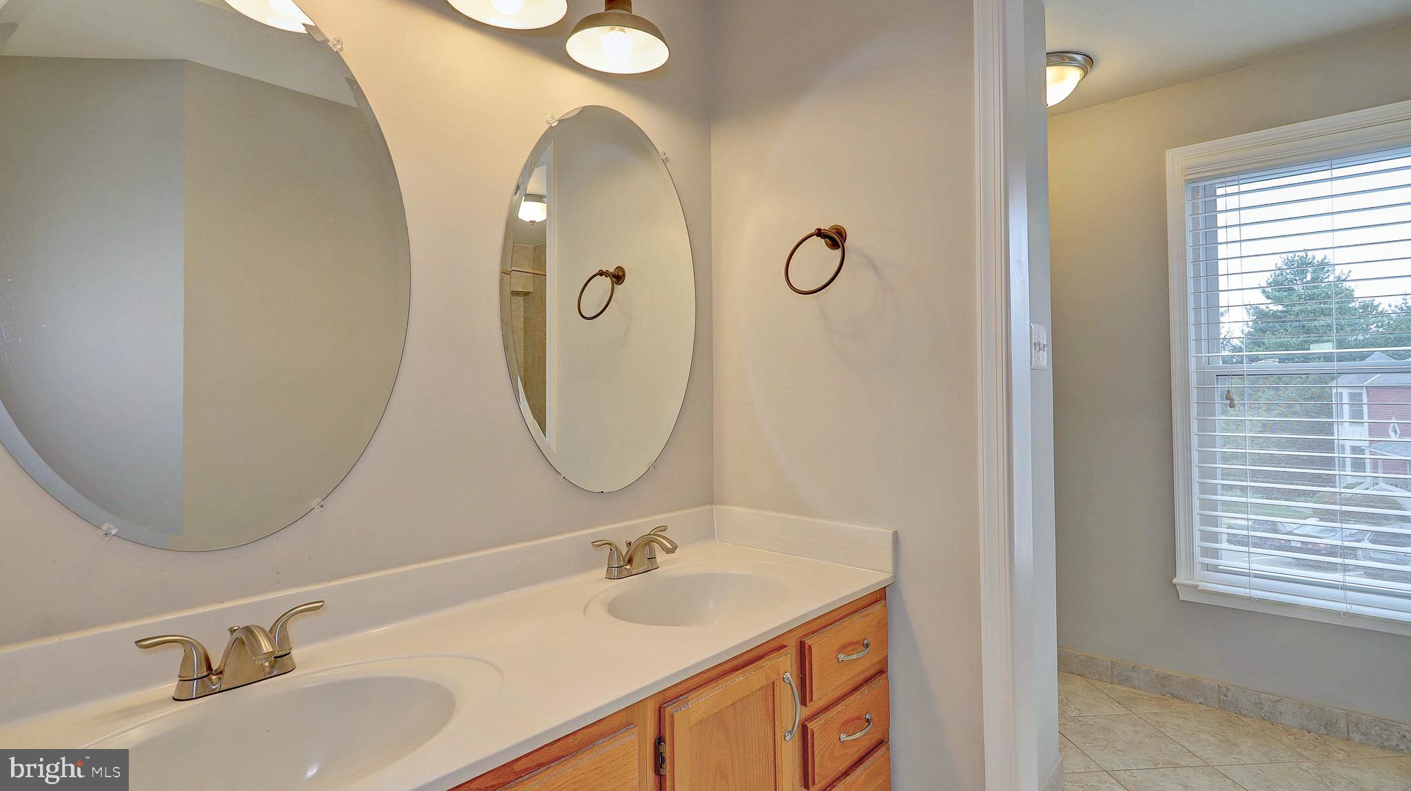 WHISPERHILL - Residential