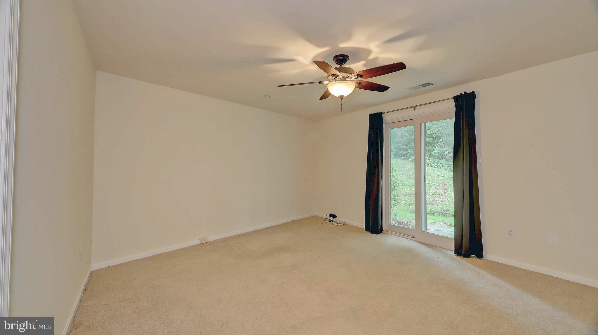 WHISPERHILL - Residential