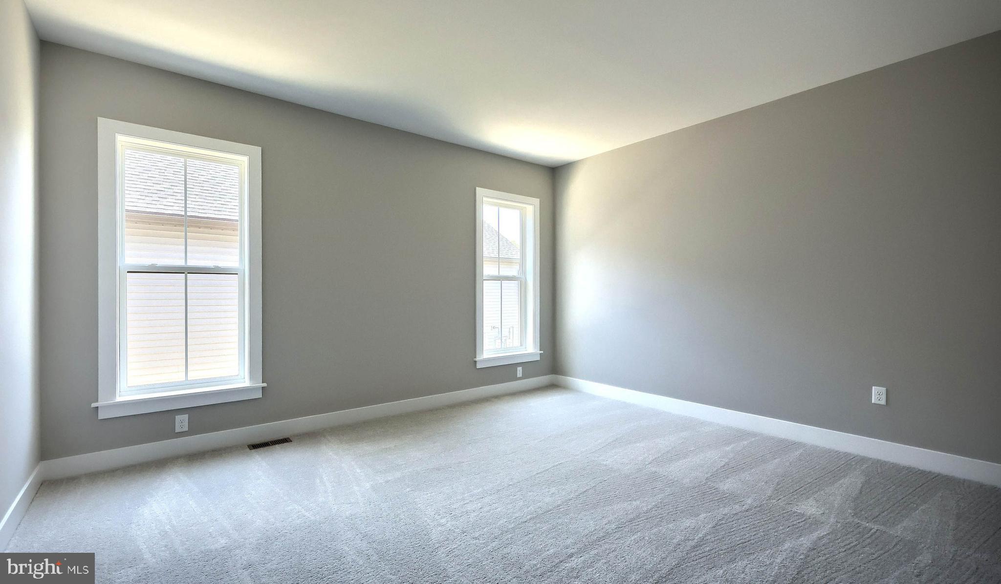 MADISON COURT - Residential