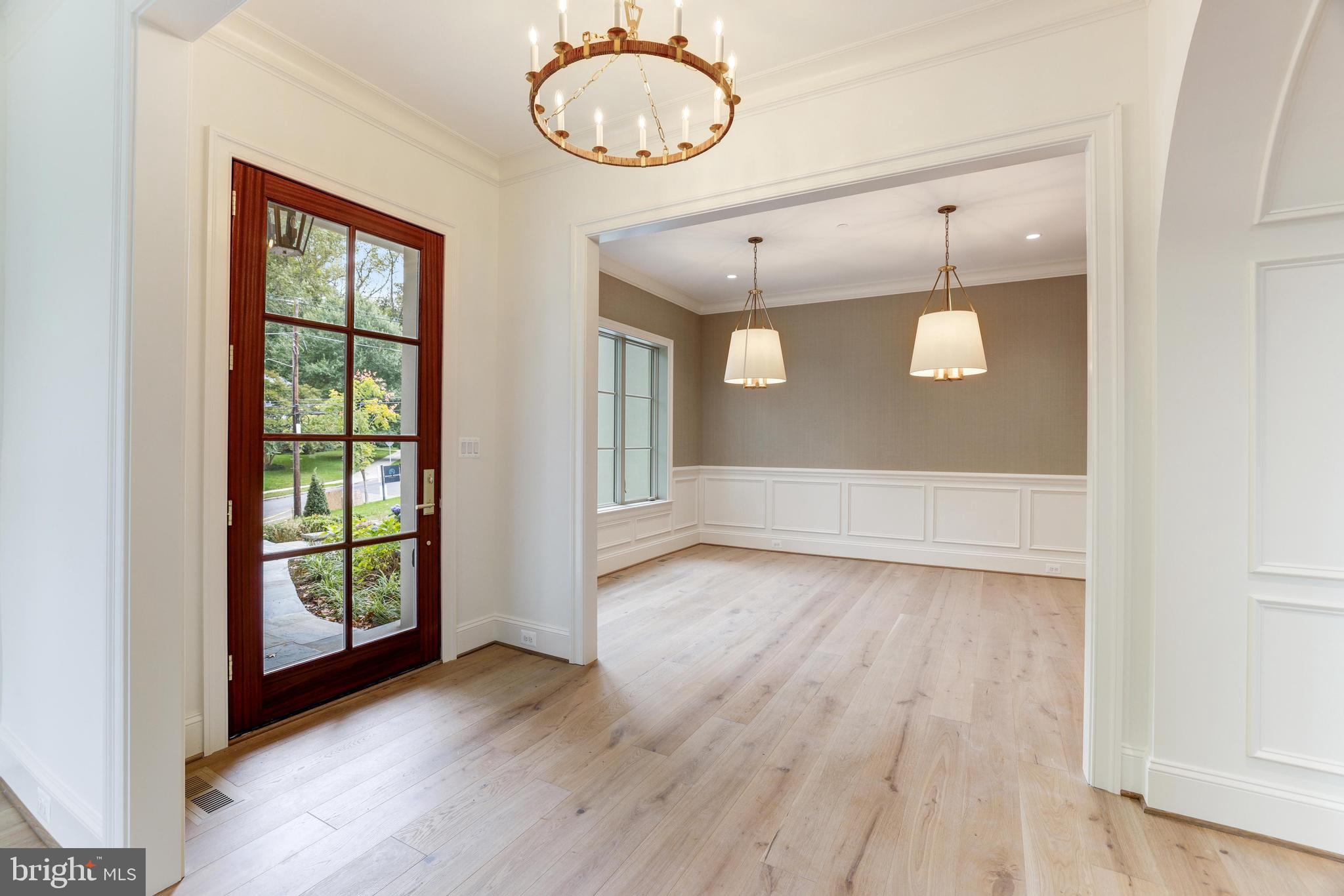 FOREST HILLS - Residential