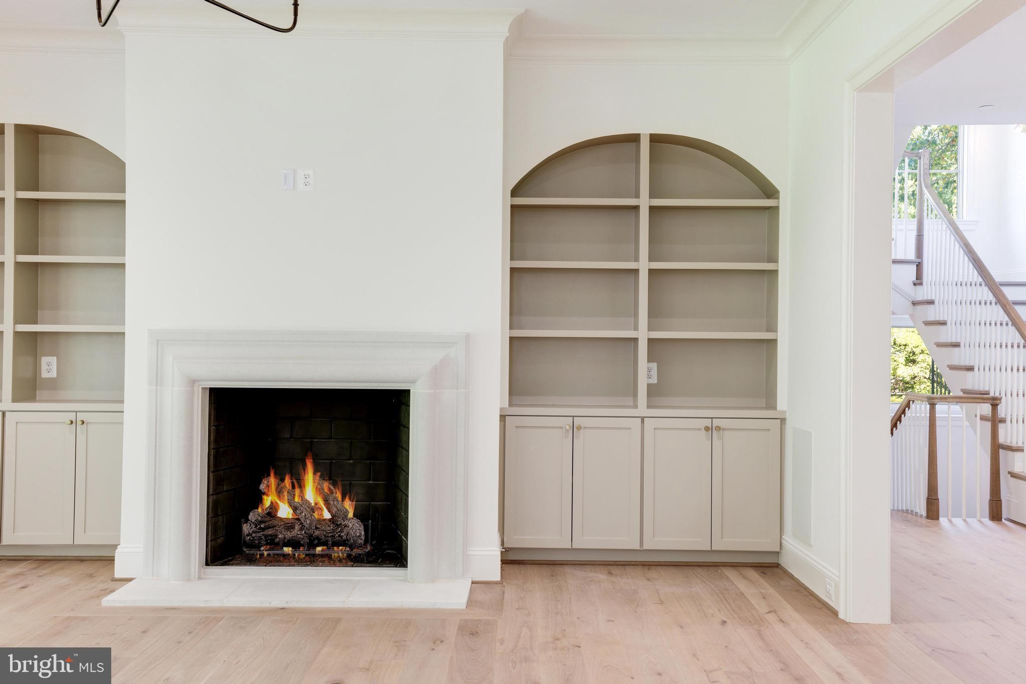FOREST HILLS - Residential