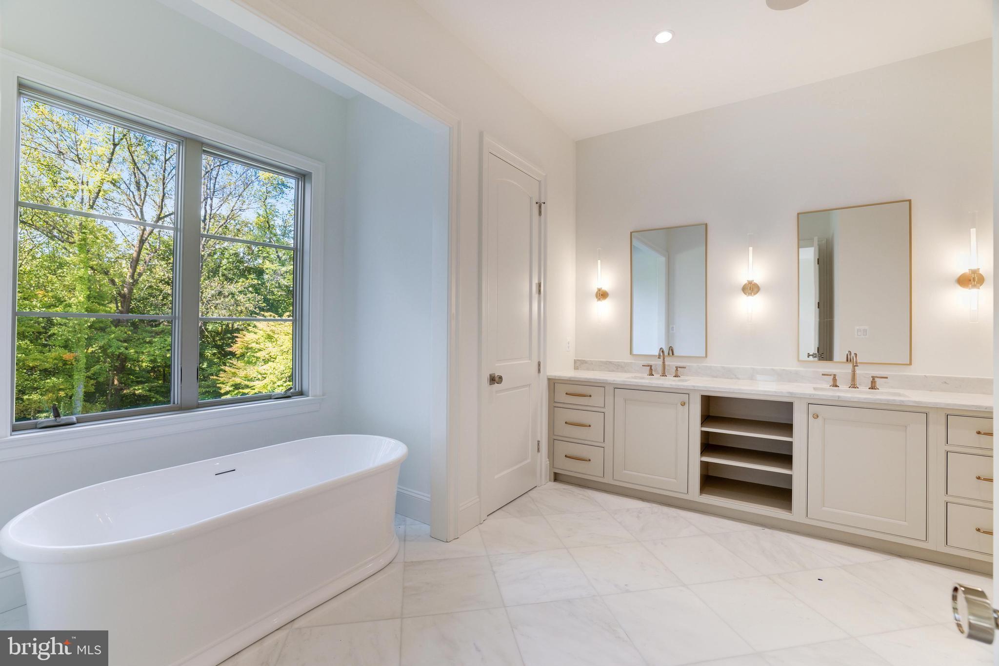 FOREST HILLS - Residential