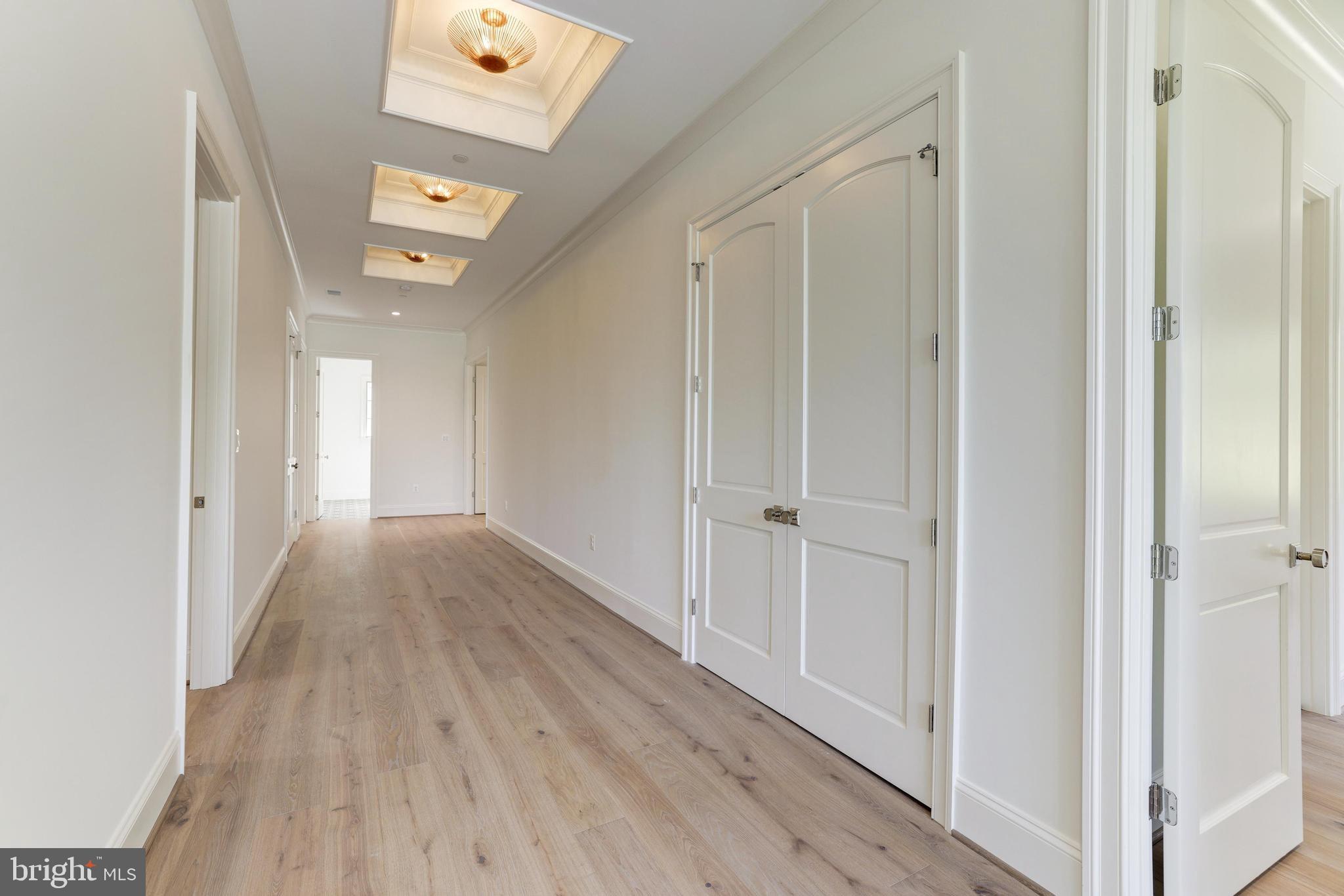 FOREST HILLS - Residential