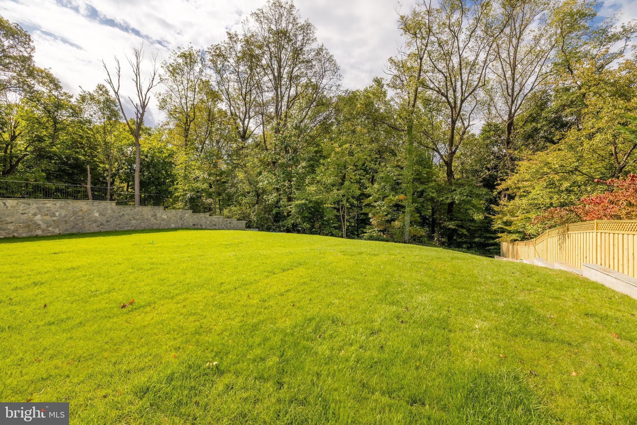 FOREST HILLS - Residential