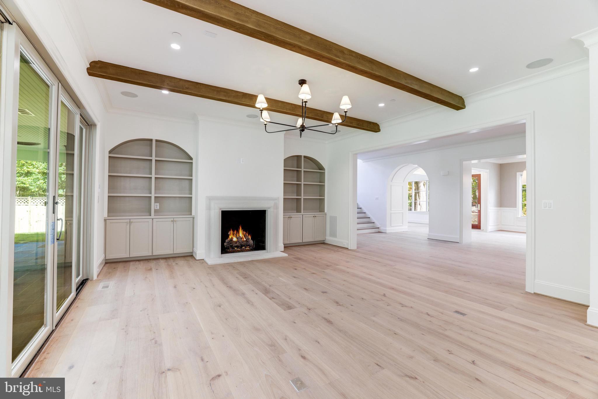 FOREST HILLS - Residential