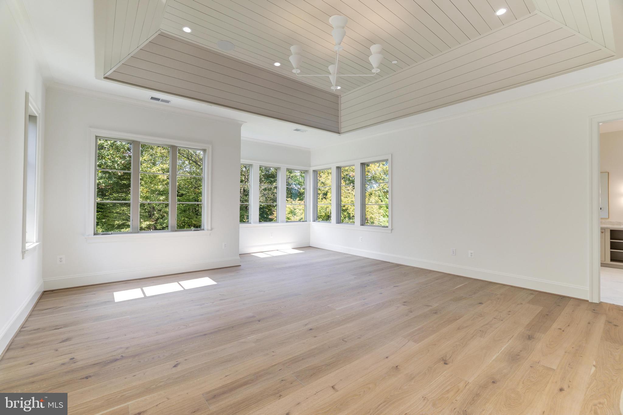 FOREST HILLS - Residential