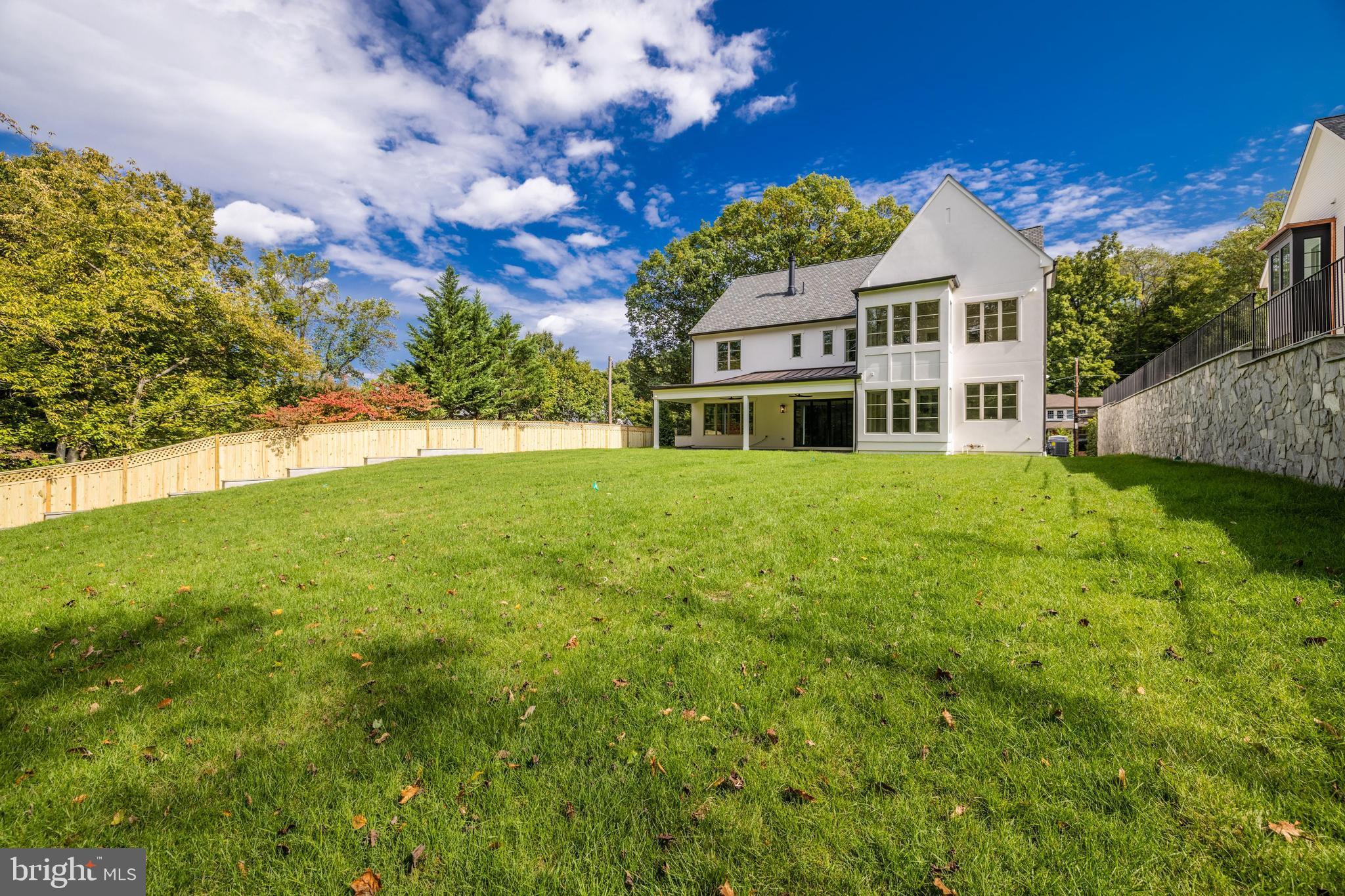 FOREST HILLS - Residential