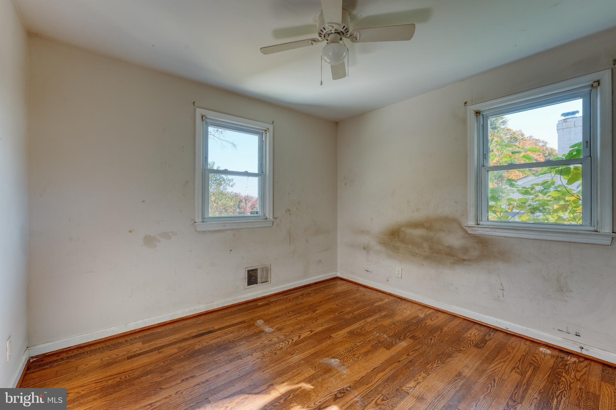 LANDOVER HILLS - Residential