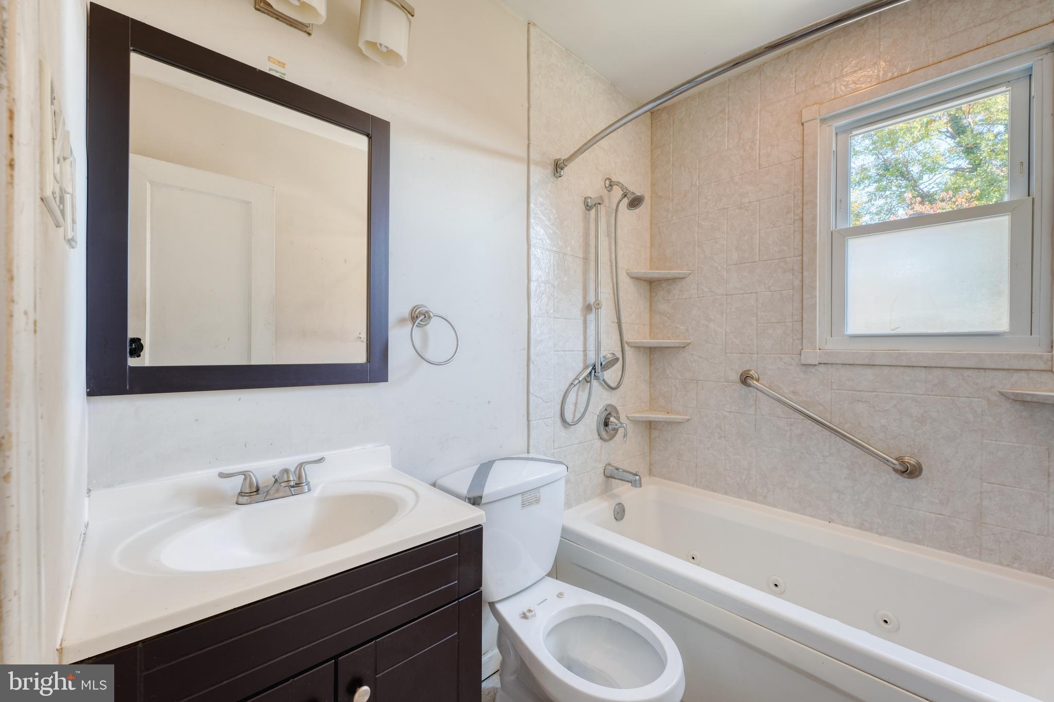 LANDOVER HILLS - Residential