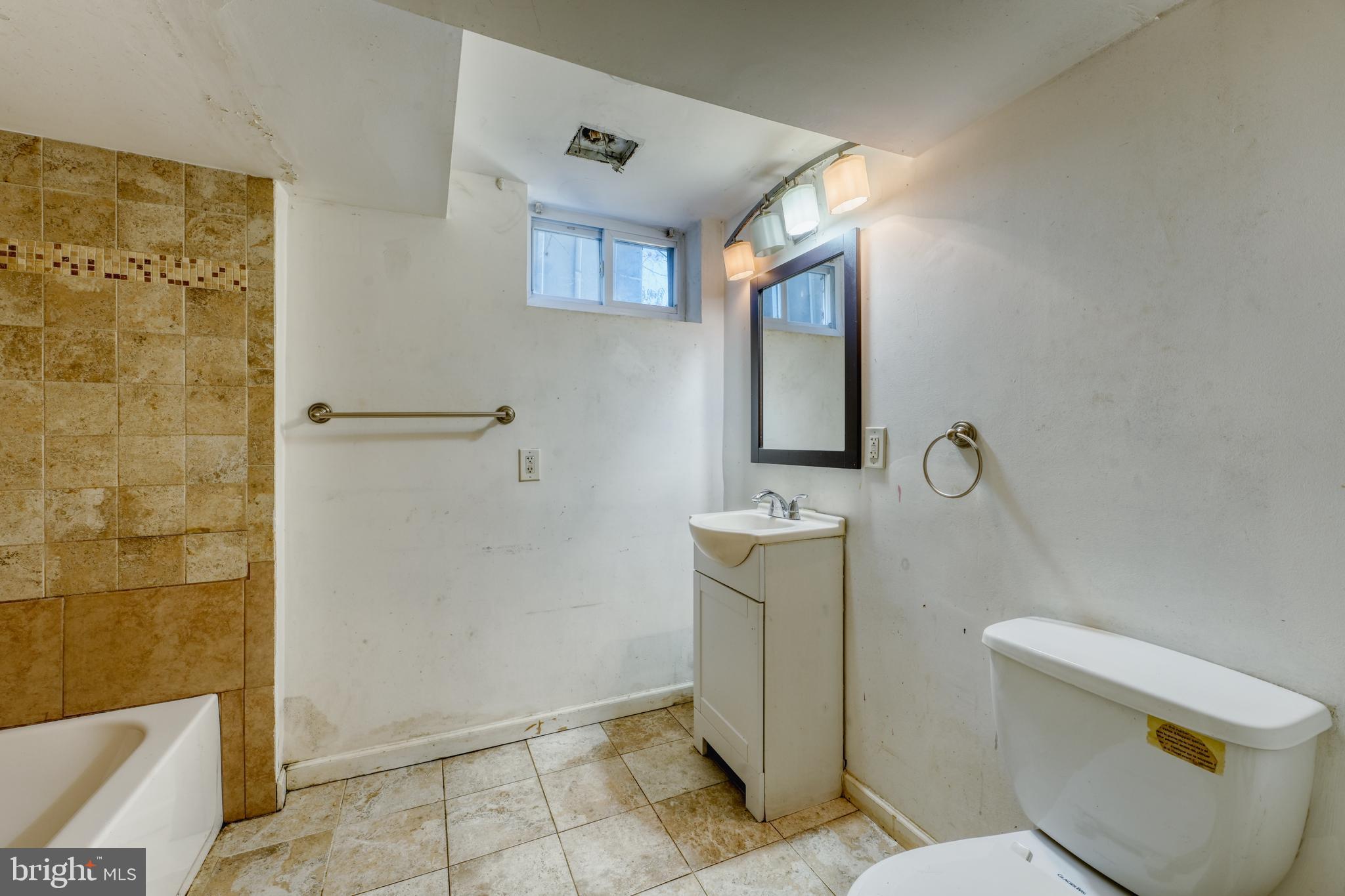 LANDOVER HILLS - Residential