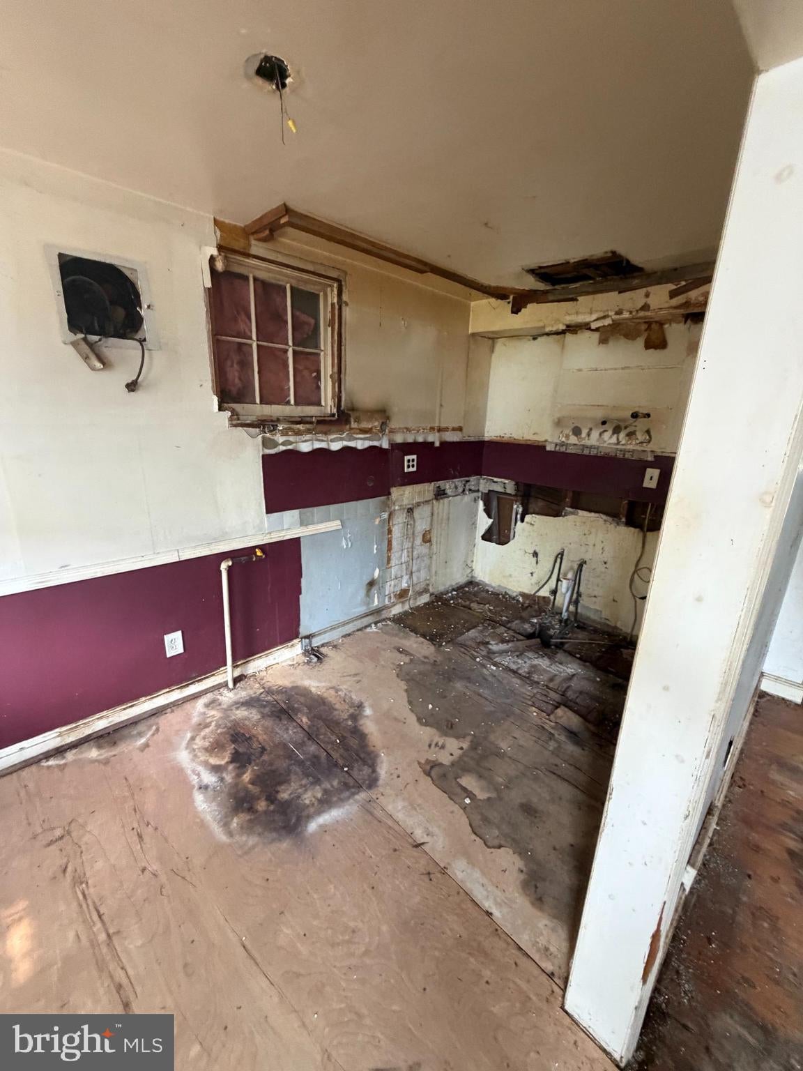 2 ASHBOURNE ROAD