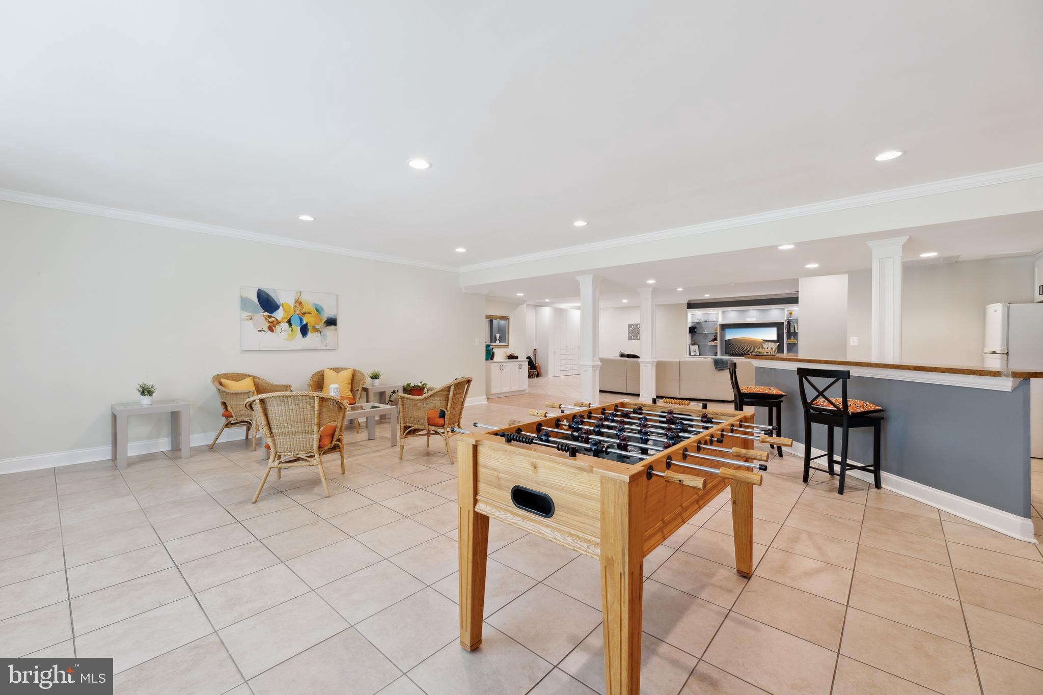 POTOMAC OUTSIDE - Residential